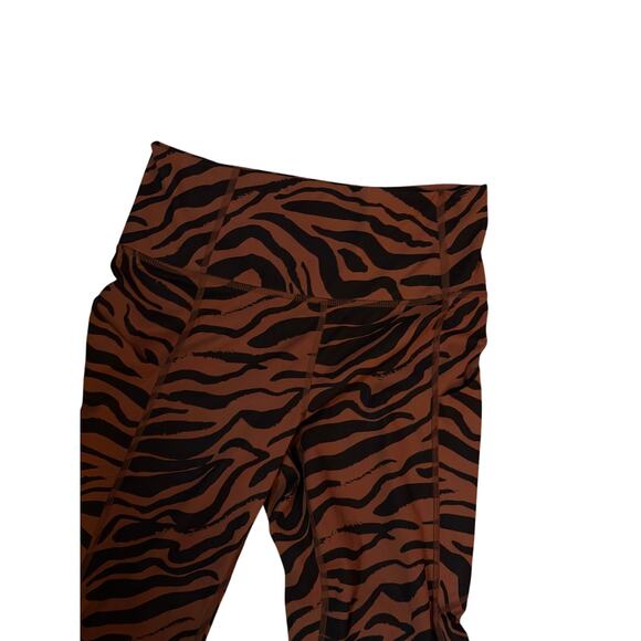 EUC Fabletics Pure Lux Animal print leggings sz S missing size tag - Picture 8 of 9